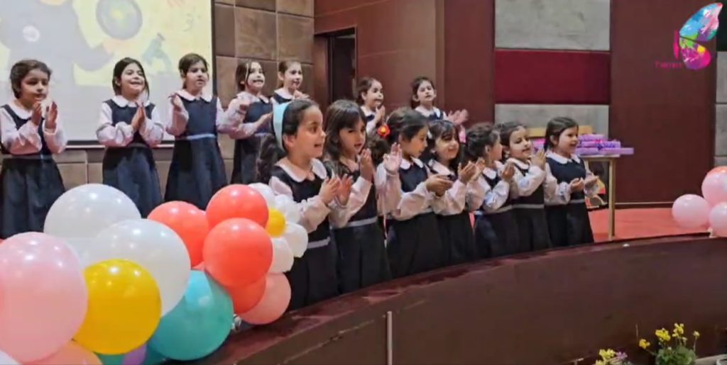 همایش دستاوردها و جشن پیش دبستانی‌های تکریم